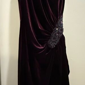 Elegant Velvet Dress with Beaded Detail